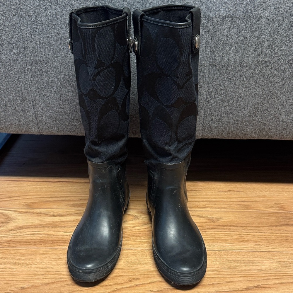 Good condition Size 6 Coach Polly Rain Boots